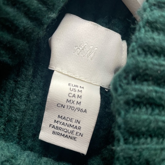 Green knit sweater - Picture 4 of 4